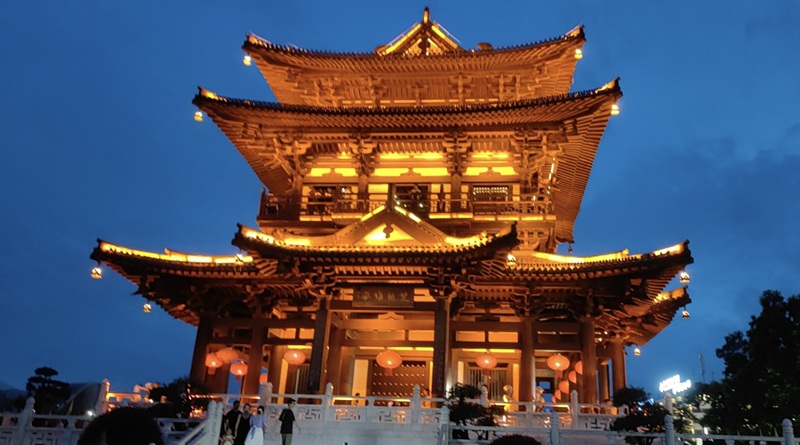 逍遥楼夜晚_副本.jpg